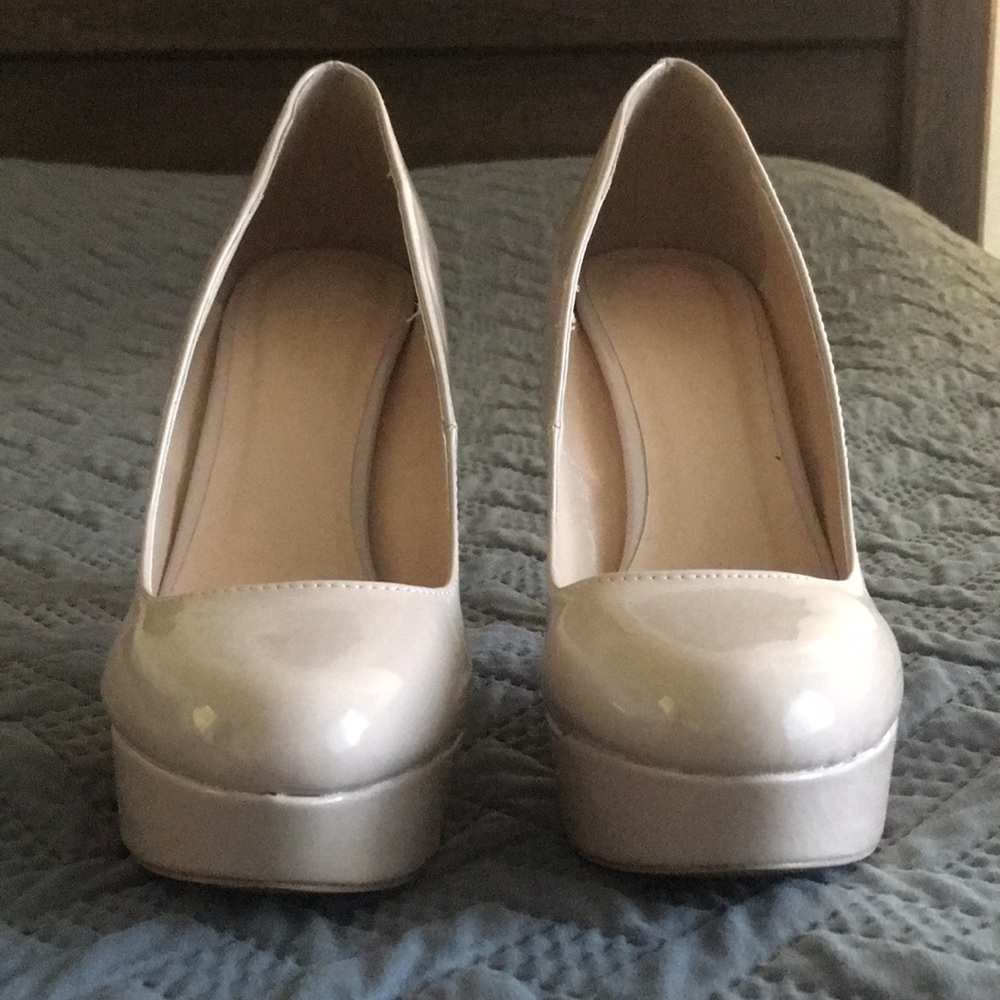 Shoes - Picture 2 of 2